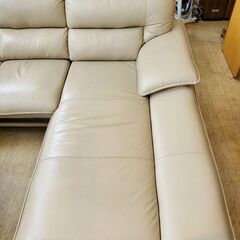 ニトリ NITORI コーナーソファー ロゾ 3人掛け 左カウチ ソファー ベージュ レザー 定価169900円■幅240㎝x奥行181㎝x高さ89㎝■近隣配送無料 買取帝国 朝霞店の画像