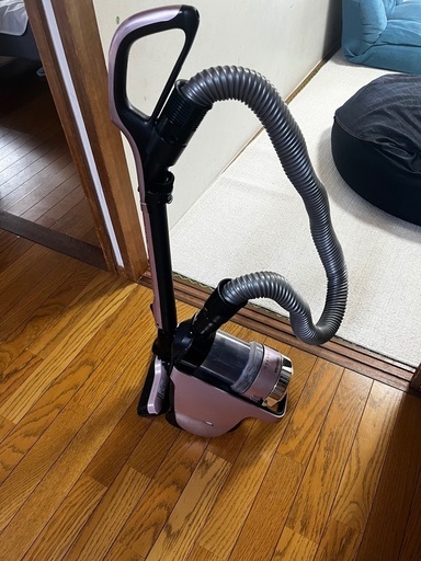 中古　TOSHIBA 掃除機　トルネオ　ピンク