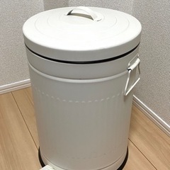 ニトリ ゴミ箱 ペダルペールソフトクローズ 20L