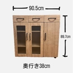 キッチンカップボード　食器棚　キッチン収納