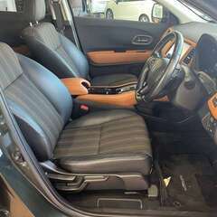 【ヴェゼル　ハイブリッドZホンダセンシング】H29・64000km・車検R6年8月まで！・純正8インチナビ・ハーフレーザー・禁煙車の画像