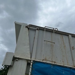 4tダンプLゲート車脱着式荷台の画像