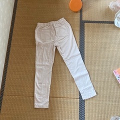 3000円　HUG.U アイボリー　ズボン　パンツ　センターラインレギパンの画像