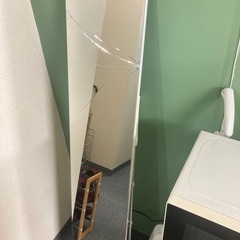 割れてる全身鏡あげます
