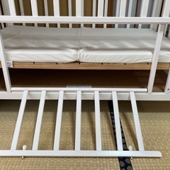 取引中　カトージ　ベビーベッドの画像