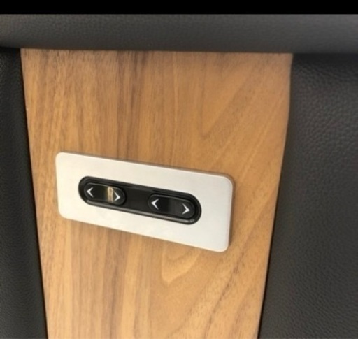 家具　2モーター本革電動リクライニングチェア