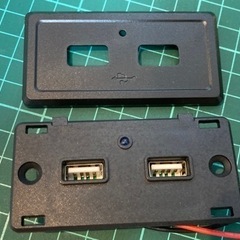 未使用 増設用 USBポート 充電 車の画像