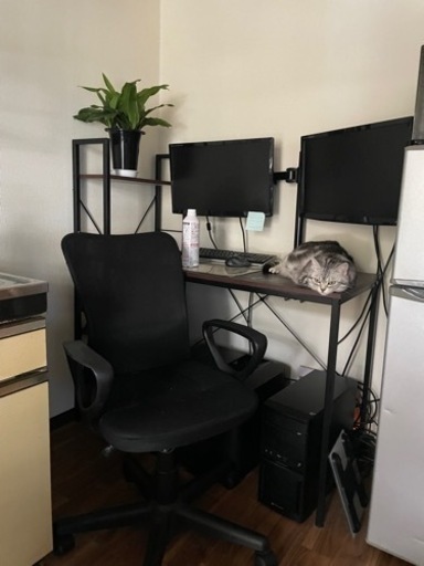 できれば明日までに取りにこれる方！家具 　パソコン　オフィス用家具 机