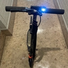 キックボード(折り畳み、スタンド付き)の画像