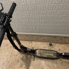 キックボード(折り畳み、スタンド付き)の画像