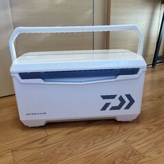 ダイワ(DAIWA) クーラーボックス ライトトランクα SU2400 アイスブルー