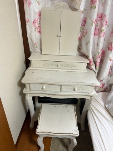 取引中 家具 ドレッサー