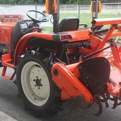 【SOLD OUT】クボタ トラクタ KT230 23馬力 301時間 パワステ 自動水平 倍速 逆転 オートヒッチ【簡易整備清掃】【下取歓迎】 【農機具でっく】【広島】【トラクター】の画像