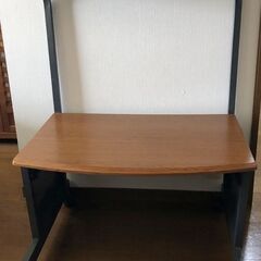 座るタイプのパソコンラック　　PCデスク・パソコンデスク