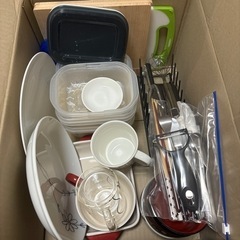 生活雑貨、お皿、カトラリー、コップ等