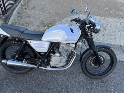 【値下げ】　タイヤ、バッテリー新品クラブマン