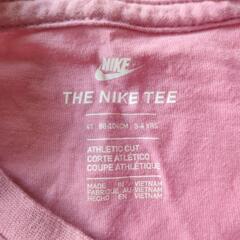 NIKE Tシャツ　子ども服の画像