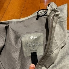 UNIQLO ウィンドブレーカーの画像