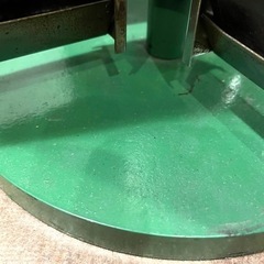 売約済み
【ジモティ限定価格！】【武蔵小山店】 ヴィンテージ 回転式ラック 陳列棚 ディスプレイスタンド 店舗什器 インテリア　インダストリアルの画像