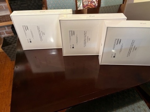 新品Apple iPad第9世代シルバー64G WiFiモデル3台あります！45,000円