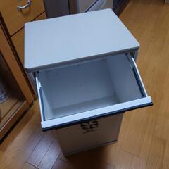 ダストボックスの画像