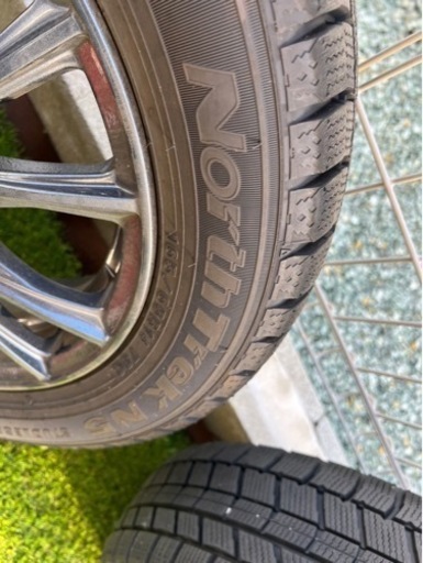 車のパーツ タイヤ、ホイール