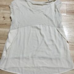 カットソー　サイズМの画像