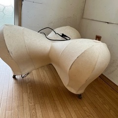 ライティングローテーブルの画像