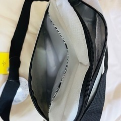 【値下げ】おさるのジョージ　サコッシュ　グレーの画像