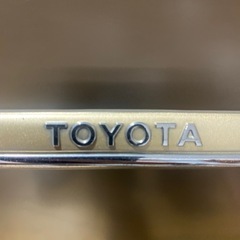 トヨタ 純正ナンバーフレーム 当時物 ゴールドの画像