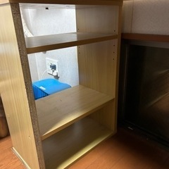 子ども用勉強机(イスの色が変わりました)の画像