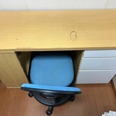 子ども用勉強机(イスの色が変わりました)