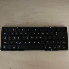 iPad用折りたたみキーボード