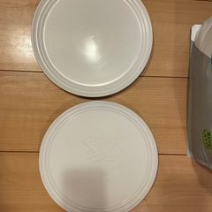お皿　食器　表面に傷あり