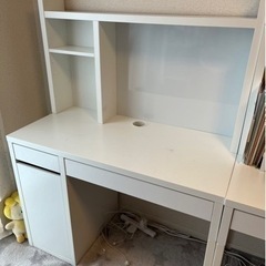 IKEAのデスク