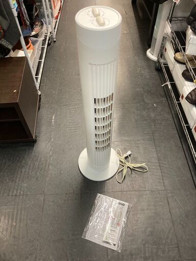 ☆未使用￥2,000！Maxcella　タワーファン　家電　MTF-D80型　幅23㎝ｘ奥行23㎝　【BG081】