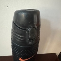 サーモス 保冷専用水筒 1リットルNIKEモデルの画像