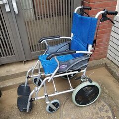 ひばりヶ丘最寄の新座市より/車イス/車椅子/折りたたみ式/介助式...