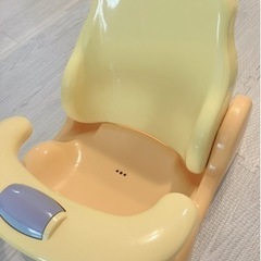 【決まりました！】ベビー　キッズ　バスチェア　アップリカ　リッチェル　マット付きの画像