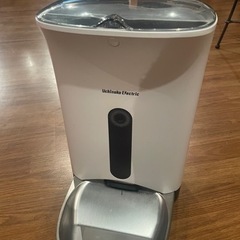 自動エサやり機の画像