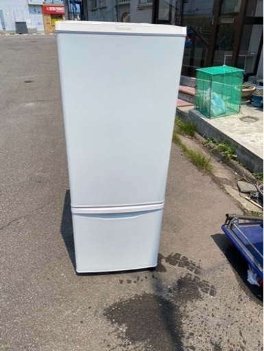 アース万代店　美品　21年製 パナソニック 168L 2ドア 冷蔵庫 NR-B17F