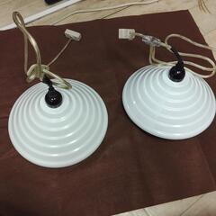 家具　照明器具　電灯　傘付きライト　レトロ　の画像