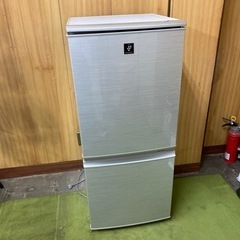 【値下げしました‼️】SHARP/シャープ ノンフロン冷凍冷蔵庫...