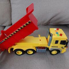 ダンプトラックの画像