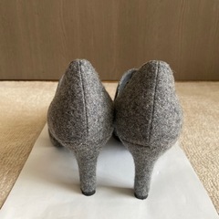 靴　ヒール　グレー　Lサイズ　レディース　24cm ツエード　ソリデルの画像