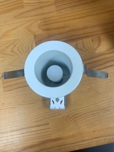 新品 KOIZUMI AD38586L LED断熱施工用ダウンライト×3箱あります。