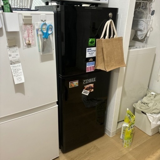 黒い冷蔵庫　一人暮らし用　5年使用