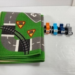 ミニカー 木製 マット付 おもちゃの画像