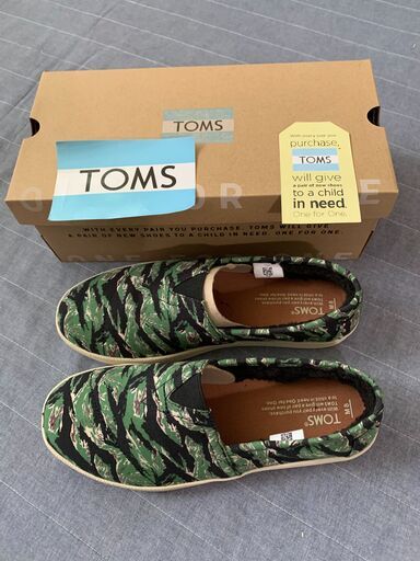 TOMS スリッポン