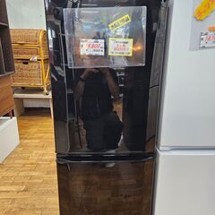 【リサイクルショップどりーむ鹿大前店】No.10312　三菱　2ドア冷蔵庫　2020年製　全体容量146L　1～2暮らしに最適なサイズです♪　※冷蔵室パーツ一部破損あり(´;ω;｀)